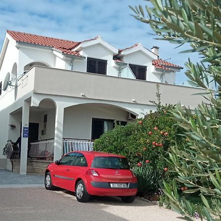 Apartments Lavanda - Free Parking And Grill イェゼラ エクステリア 写真