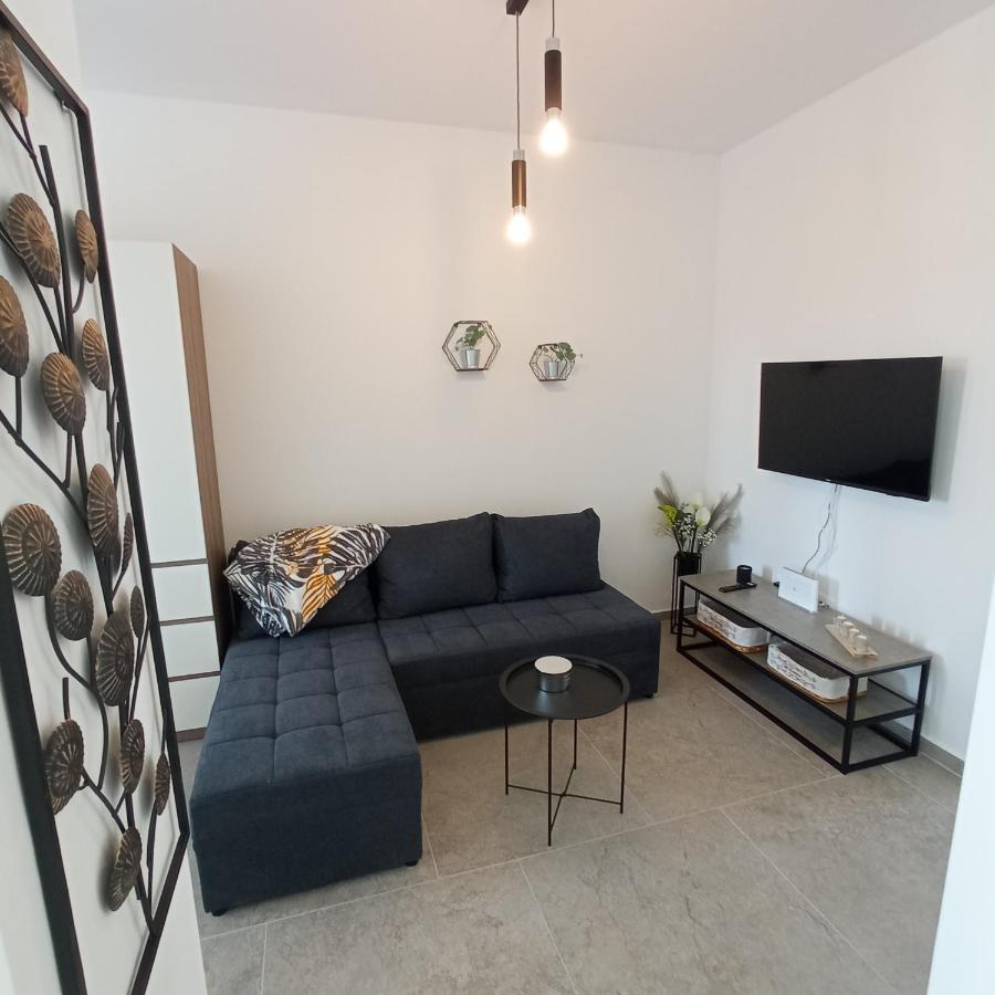 Apartments Lavanda - Free Parking And Grill イェゼラ エクステリア 写真